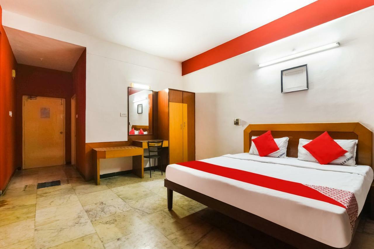 Oyo 48251 Dsr Grand Hotel Krishnagiri Exterior foto