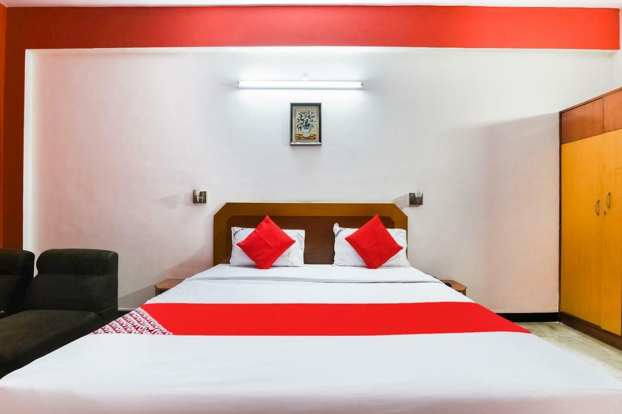 Oyo 48251 Dsr Grand Hotel Krishnagiri Exterior foto