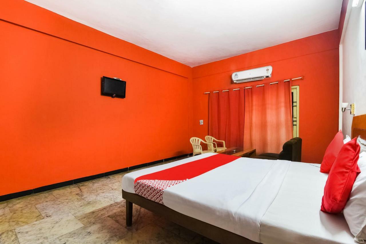 Oyo 48251 Dsr Grand Hotel Krishnagiri Exterior foto