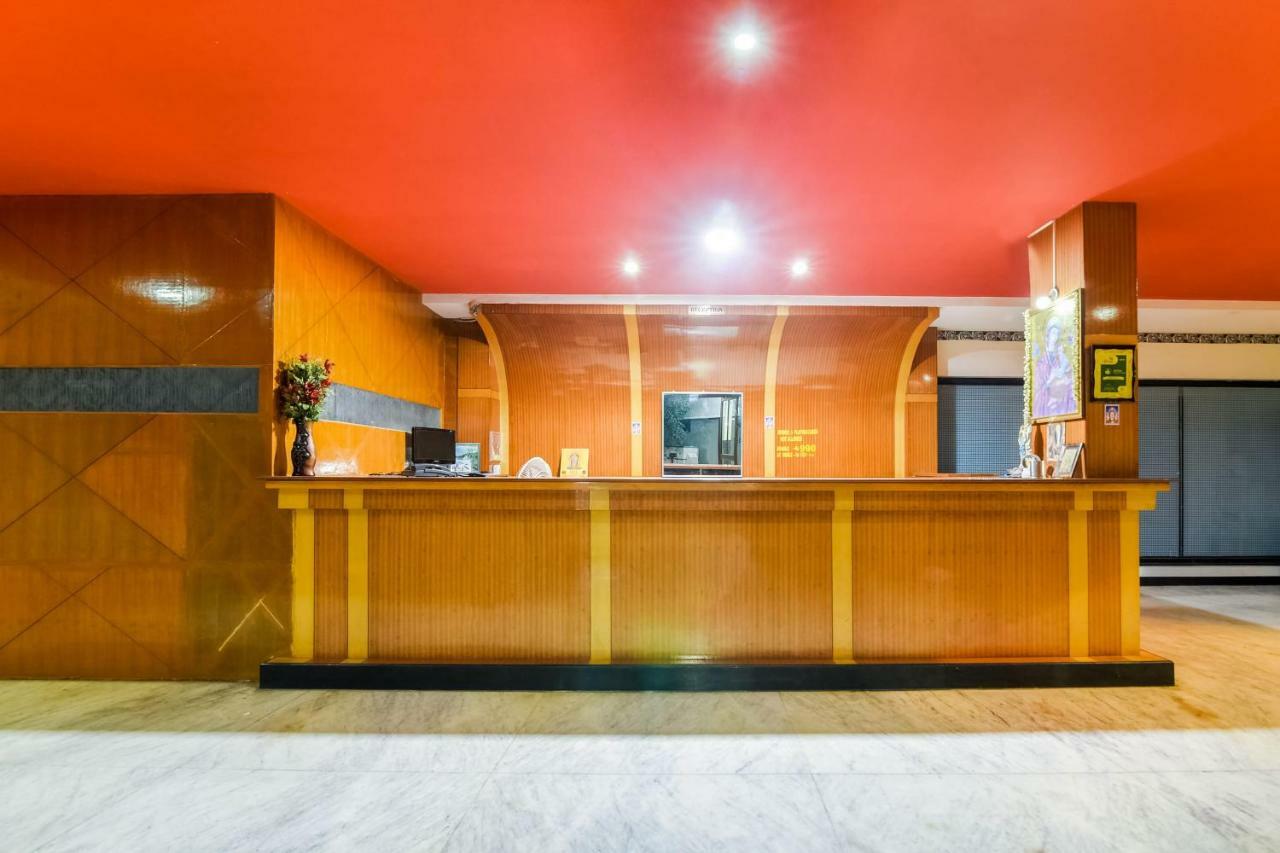 Oyo 48251 Dsr Grand Hotel Krishnagiri Exterior foto
